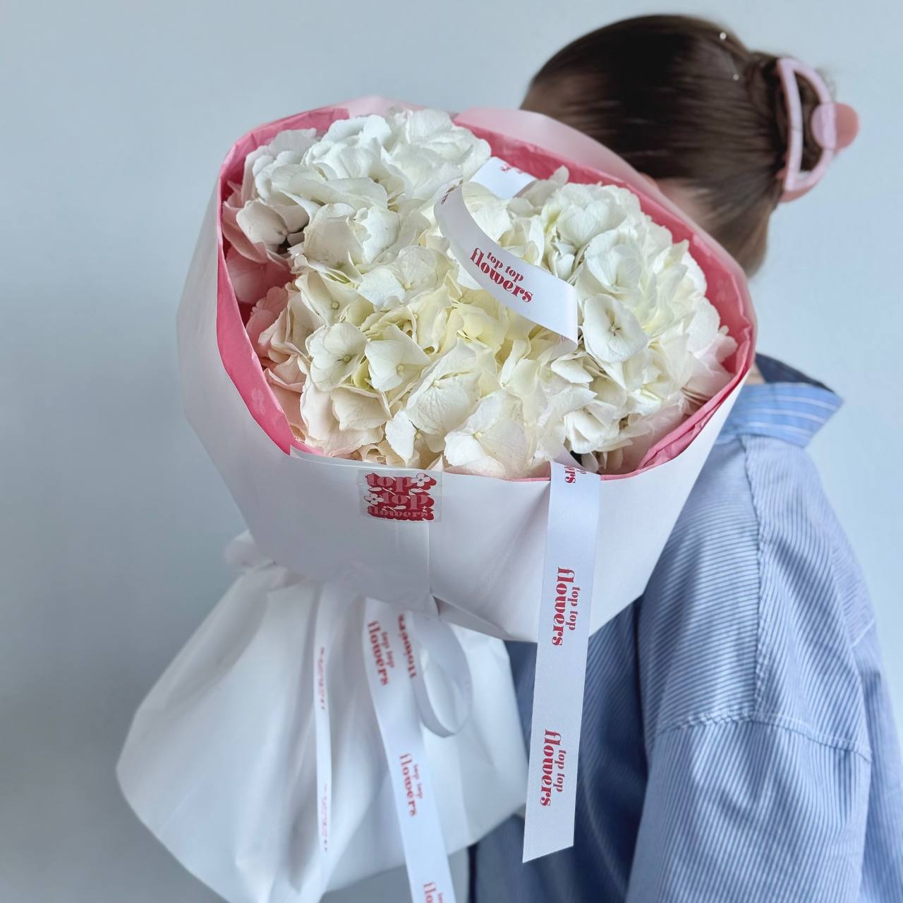 Букет белых гортензий