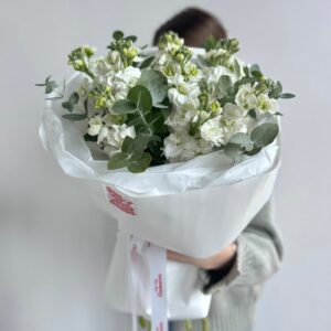 Ароматный букет из маттиолы